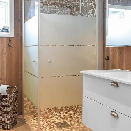 In With Sauna *